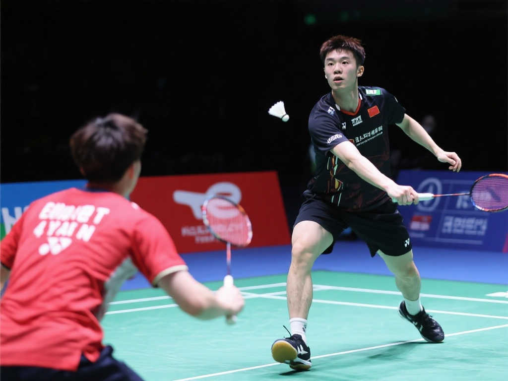 现出色的球 现出色的球