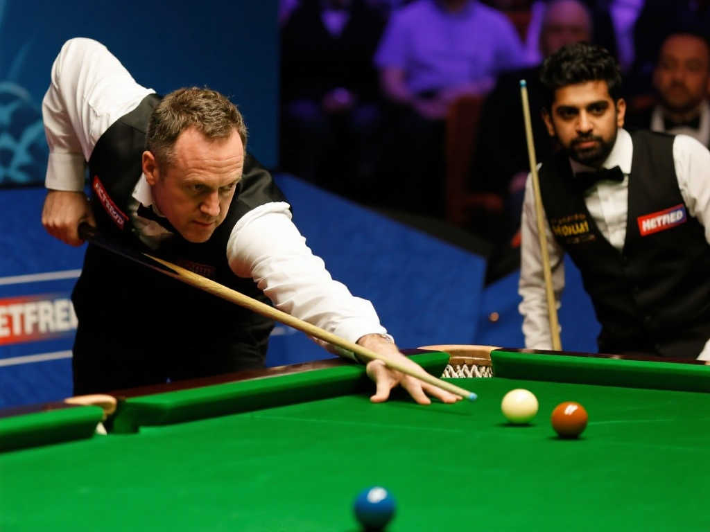 足球环境中 足球环境中